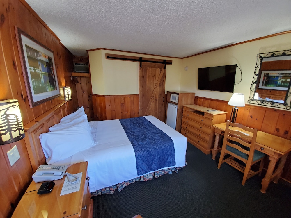 Standard Room, 1 Queen Bed (Middle Building) photo 1