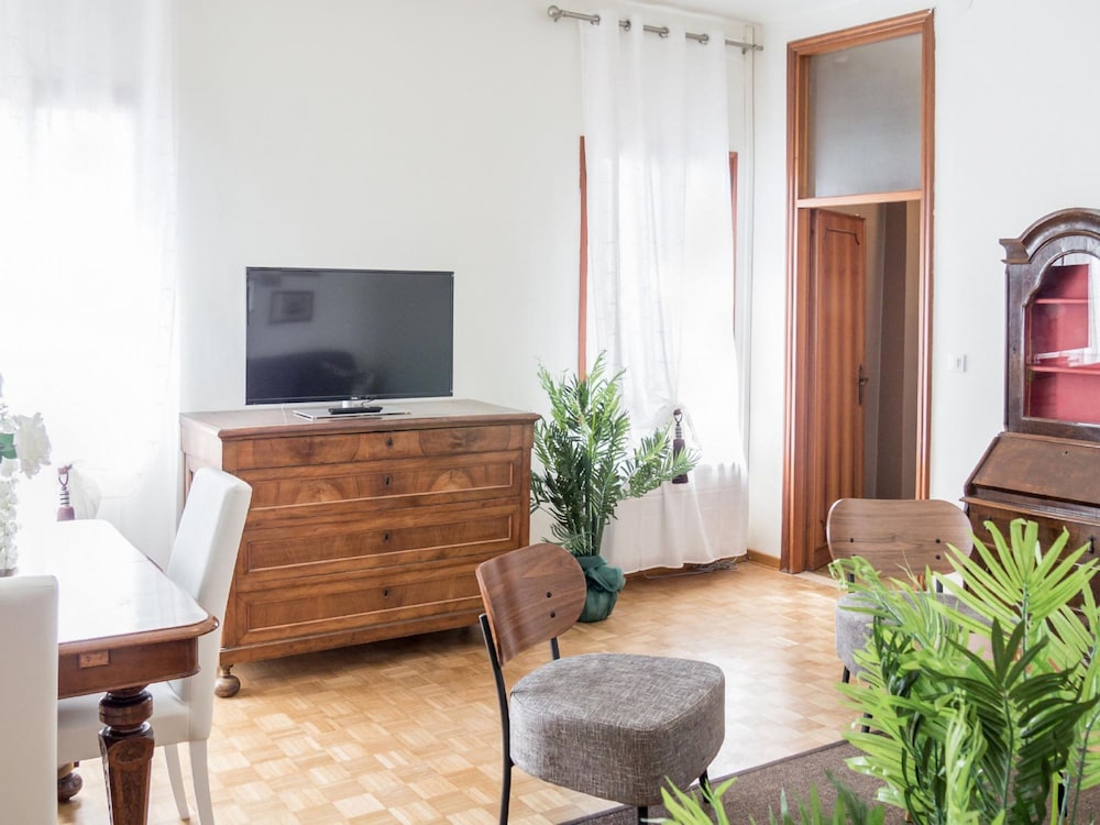 Apartment photo 3