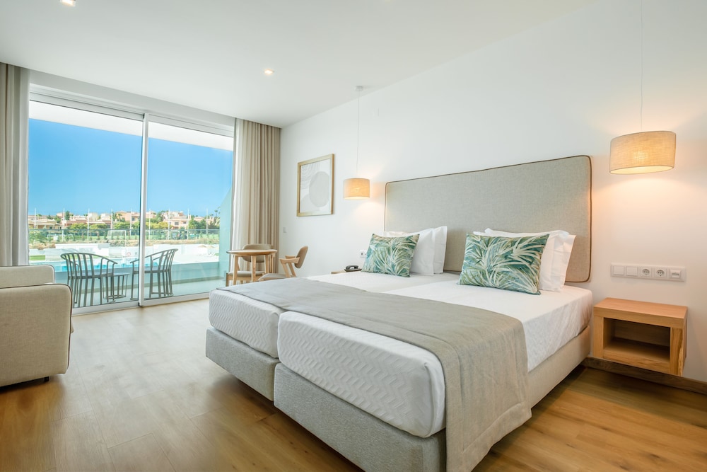 Twin Room, Balcony, Pool View - Photo 1