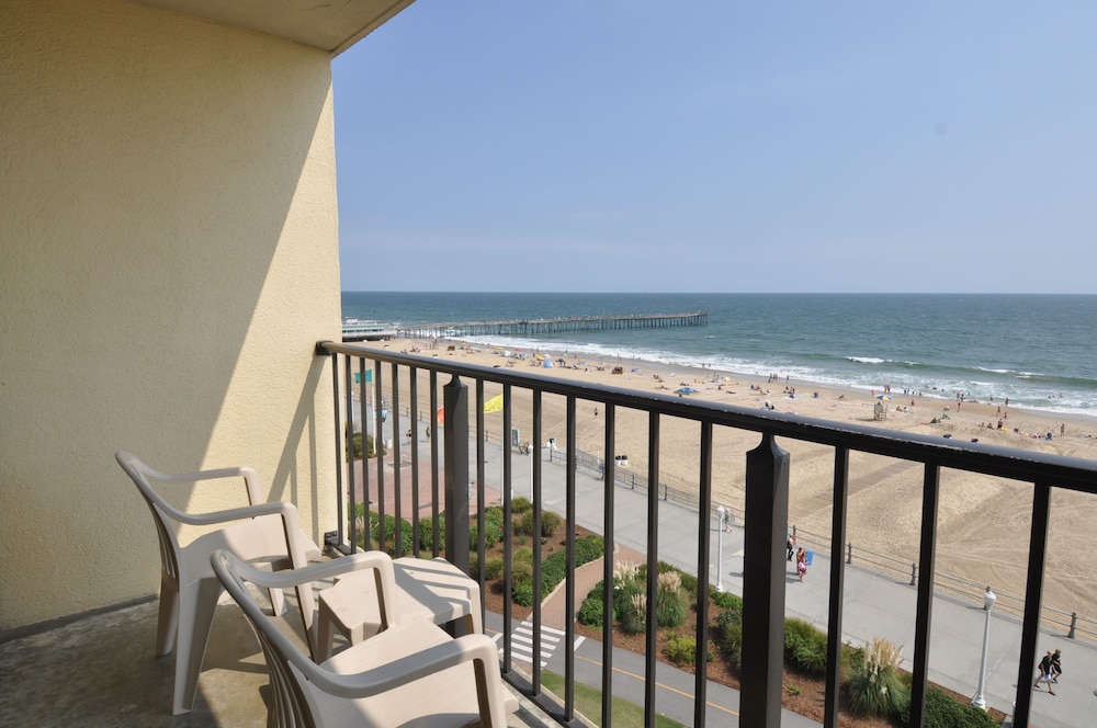 Suite, Multiple Beds, Balcony, Oceanfront (Balcony) - Photo 4