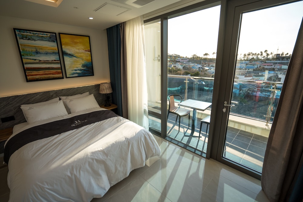 Balcony Suite - Photo 3