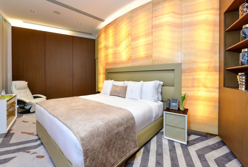 Executive Suite photo 2