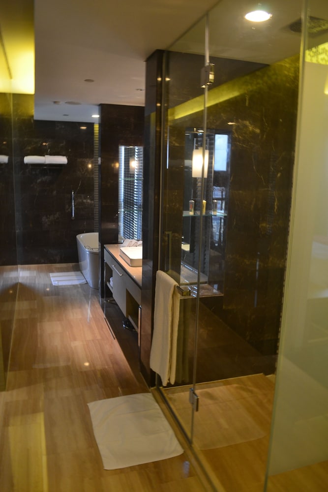 Suite, 1 Bedroom, Club Lounge Access (Dining) photo 3
