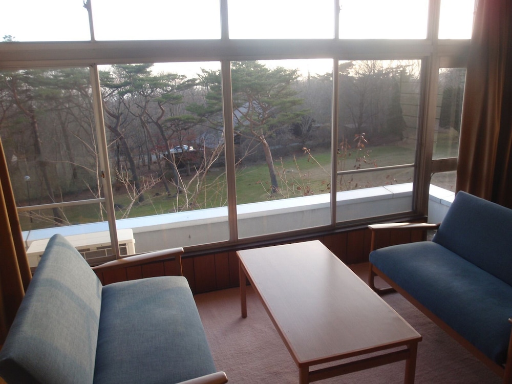 Japanese Style Room With Mountain View photo 3