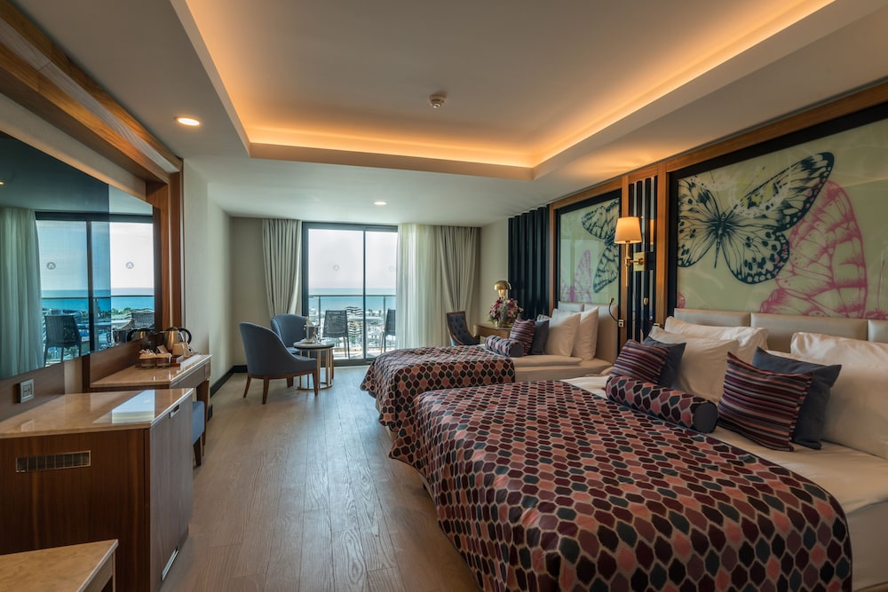 Standard Double or Twin Room, Mountain View photo 3