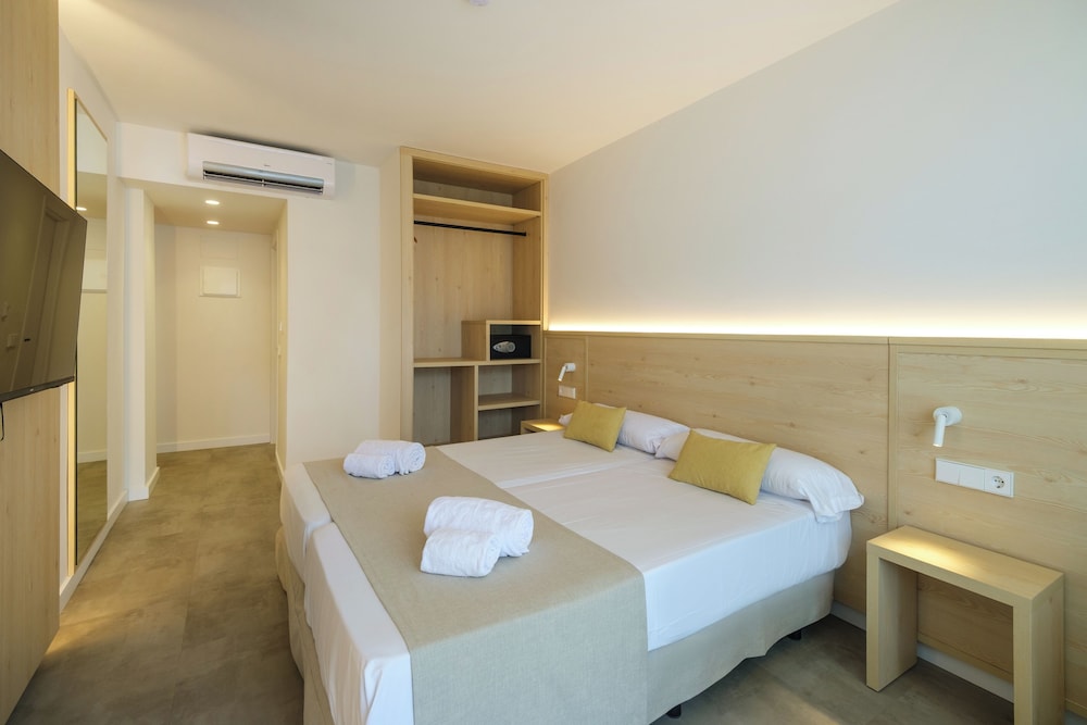 Double Room, Partial Sea View photo 3