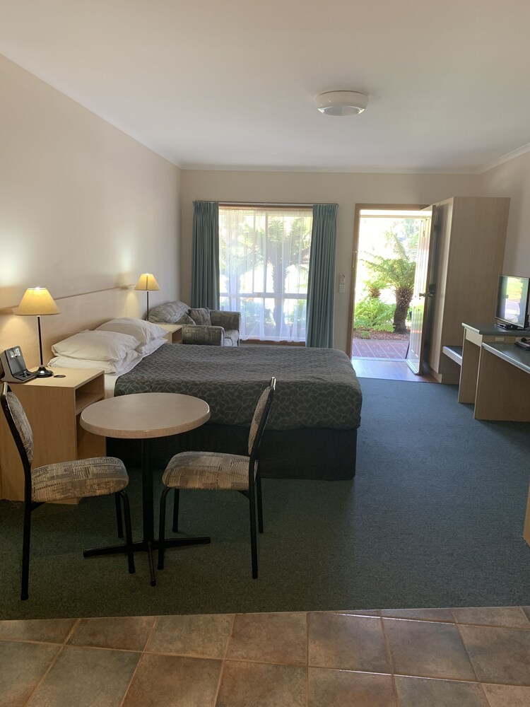 Queen Room With Spa Bath photo 2