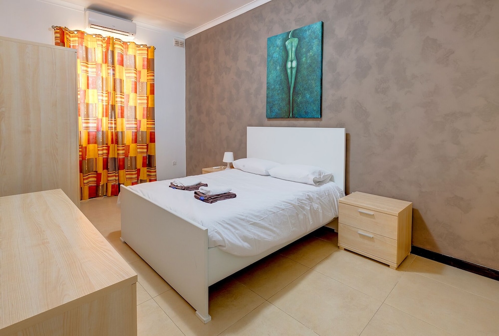 Apartment (2 Bedrooms) photo 2