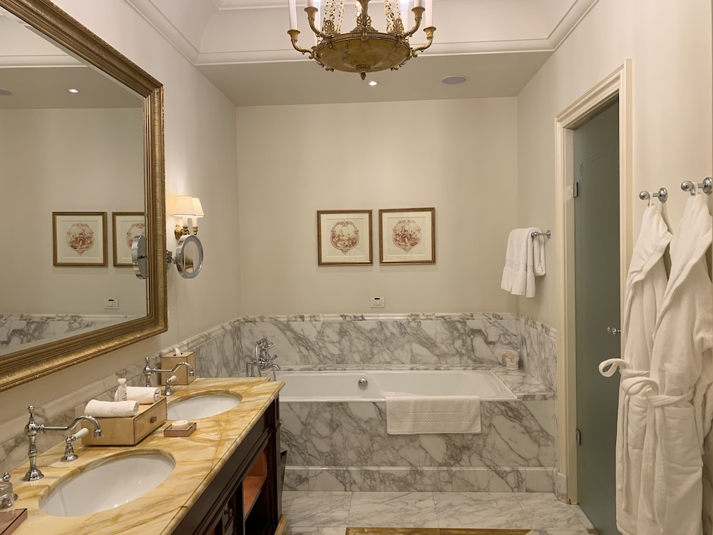 Premier Room, 2 Twin Beds - Photo 4