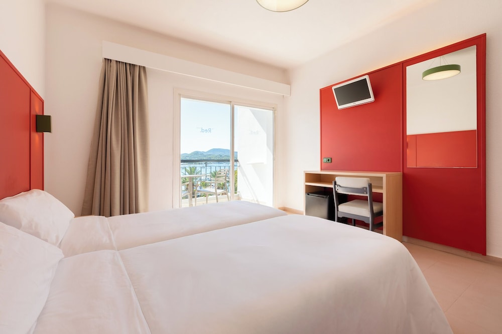 Standard Twin Room, 2 Twin Beds, Sea View photo 3
