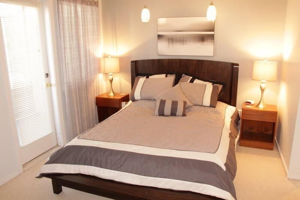 Condo, 2 Bedrooms