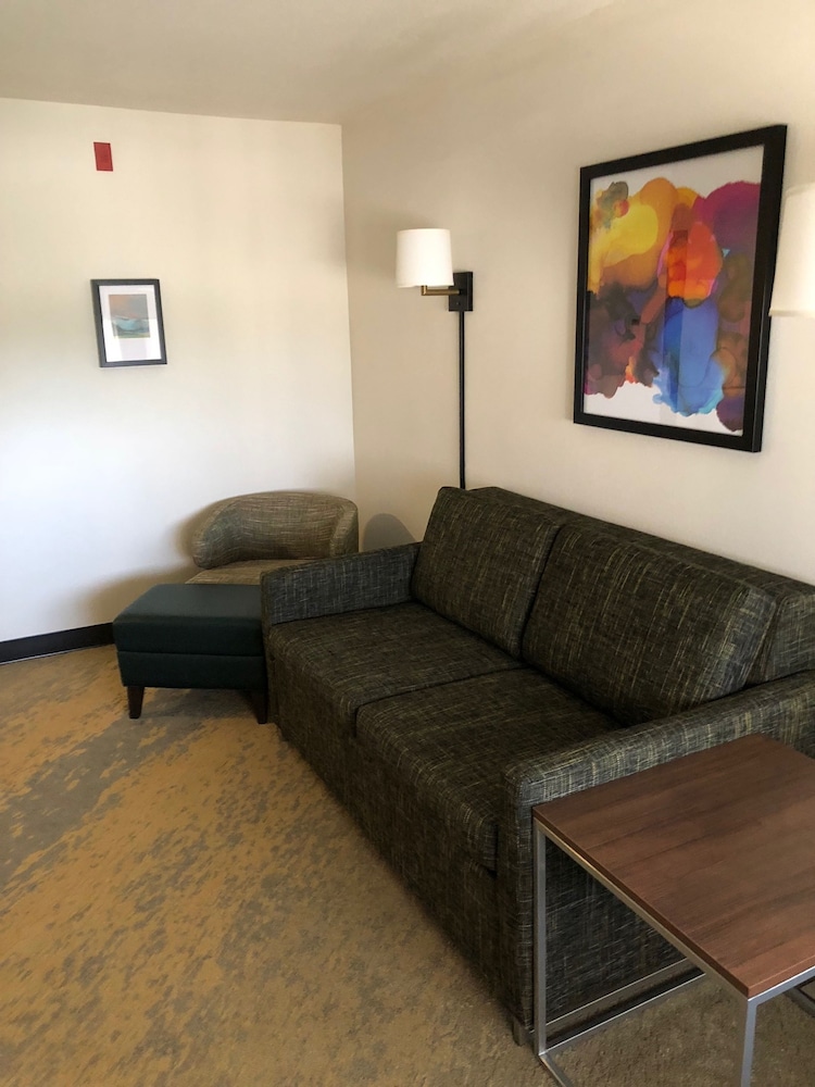 Suite, 1 King Bed, Jetted Tub