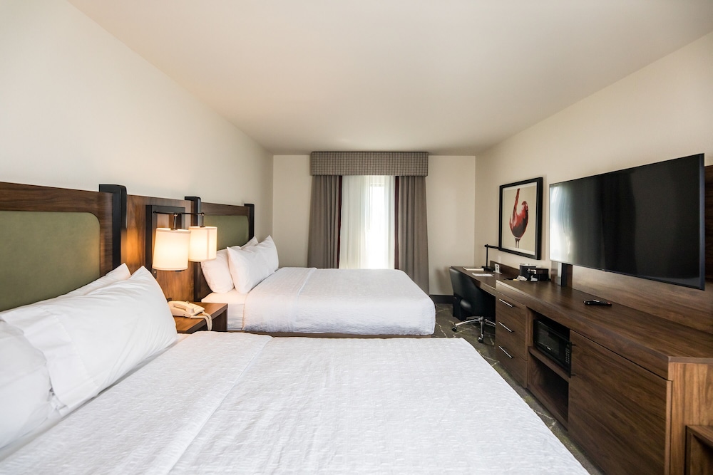 Room, 2 Queen Beds, Accessible (Mobility & Hearing, 3x3 Shower) - Photo 2