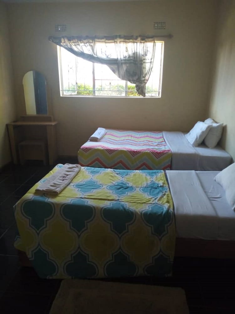 Basic Twin Room