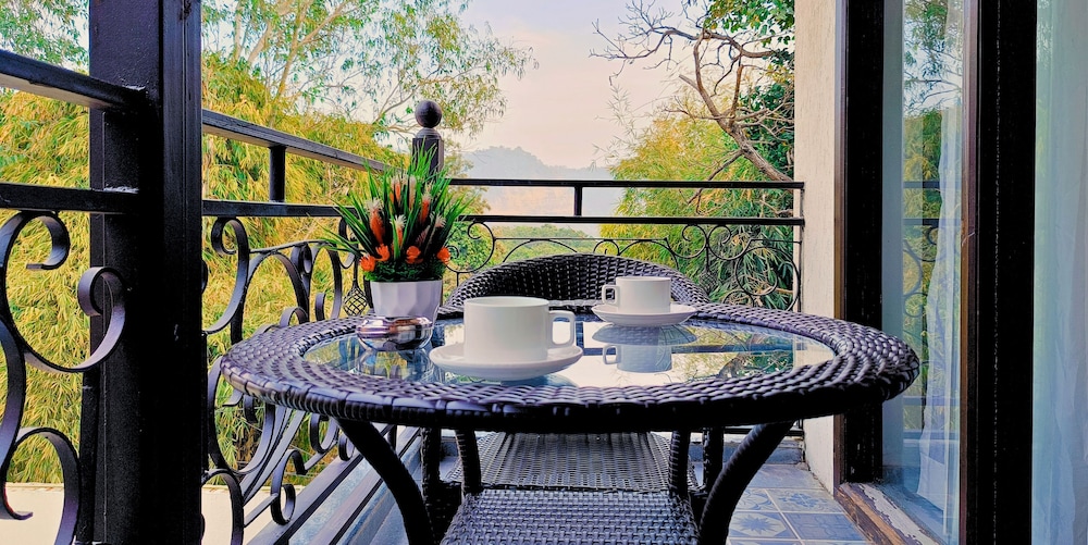 Superior Room, Garden View