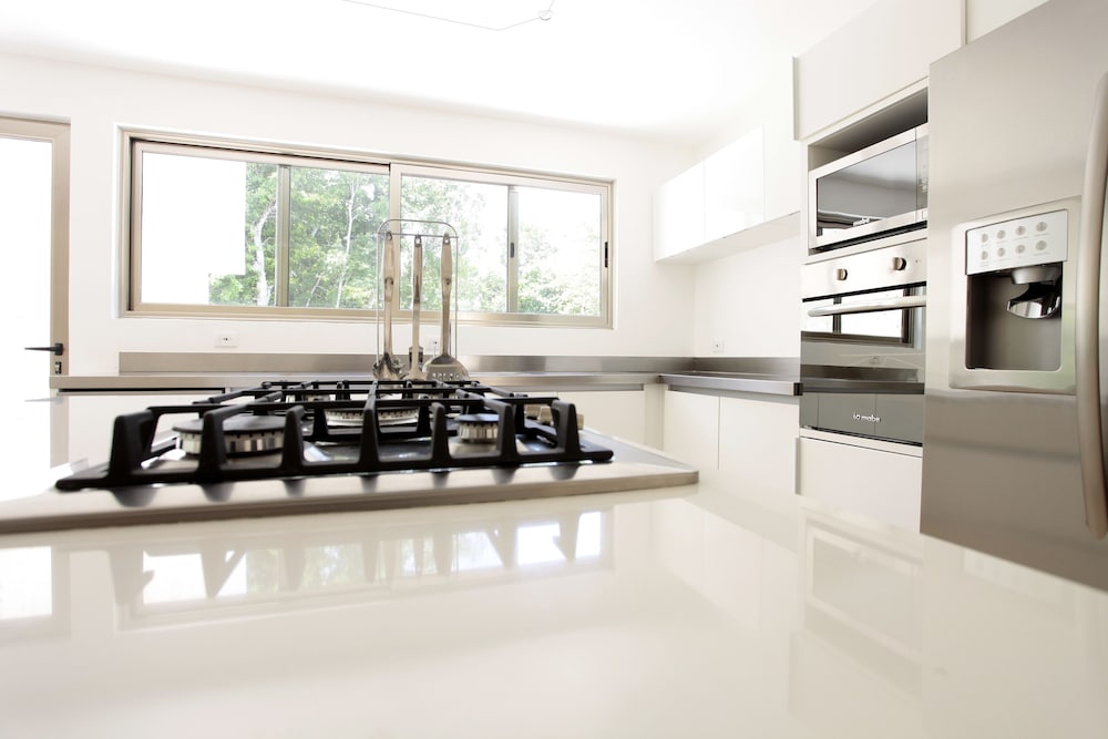 Luxury House, 3 Bedrooms, Private Pool (10 people) photo 2