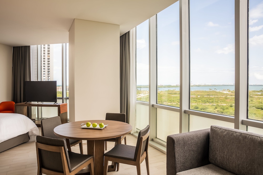 Junior Suite, 1 King Bed