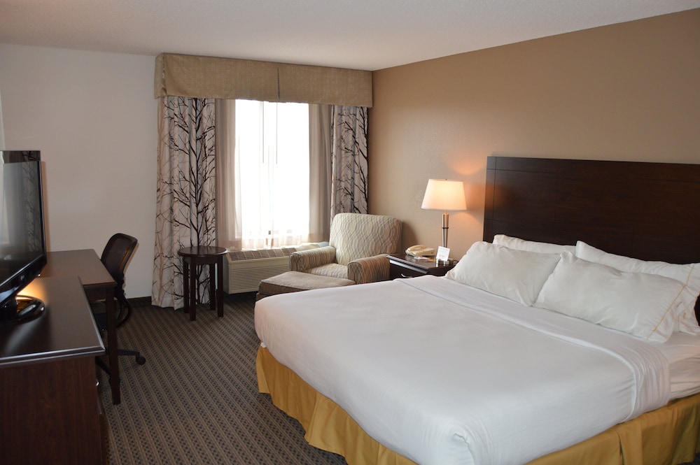 Standard Room, 1 King Bed - Photo 1
