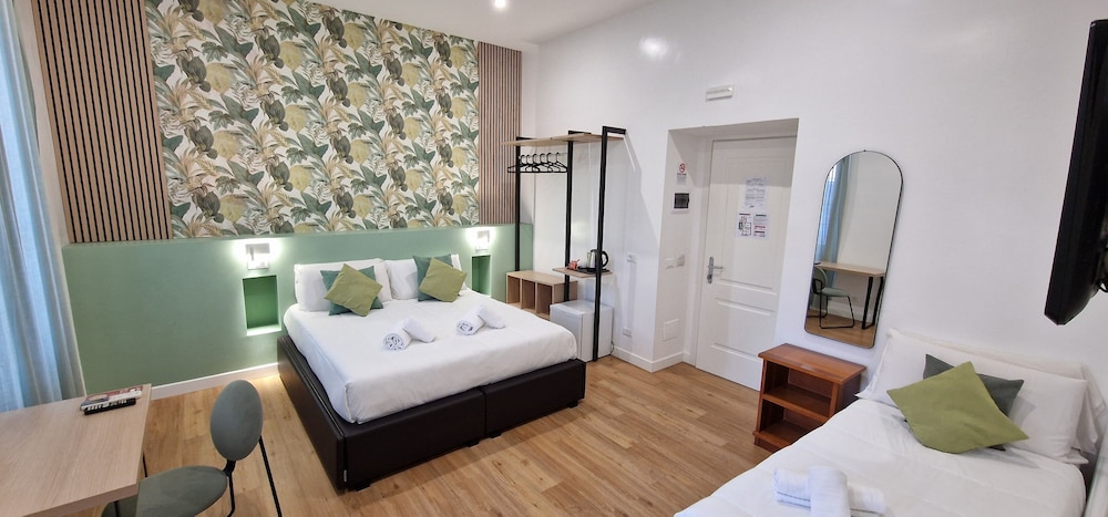 Superior Triple Room photo 3
