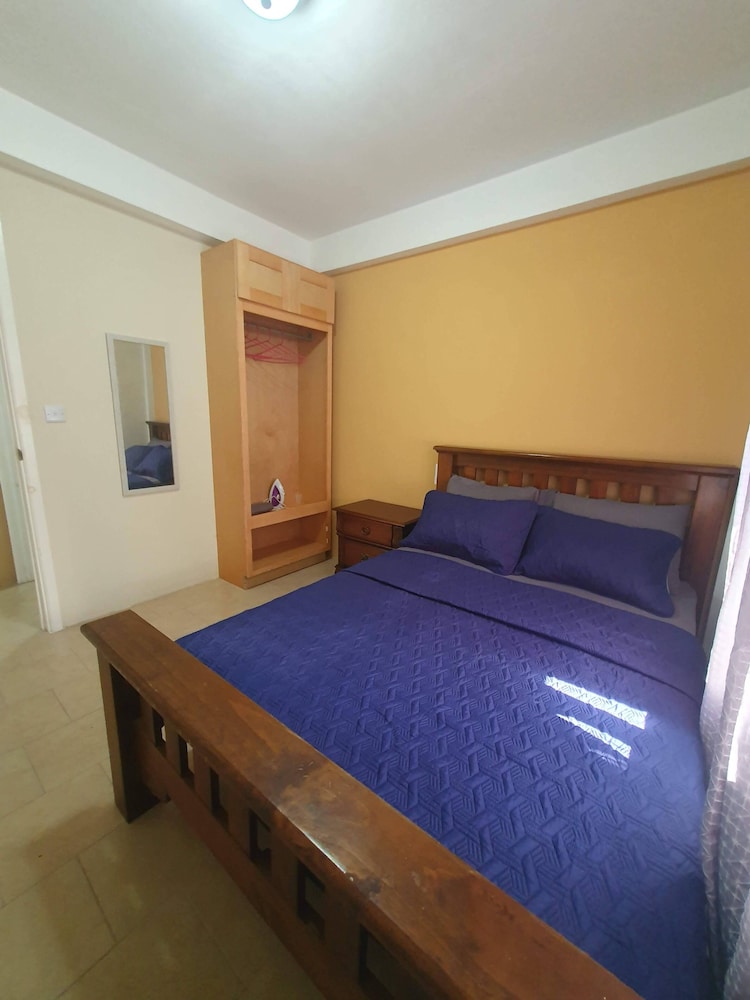 City Apartment, 2 Bedrooms, Mountain View photo 3