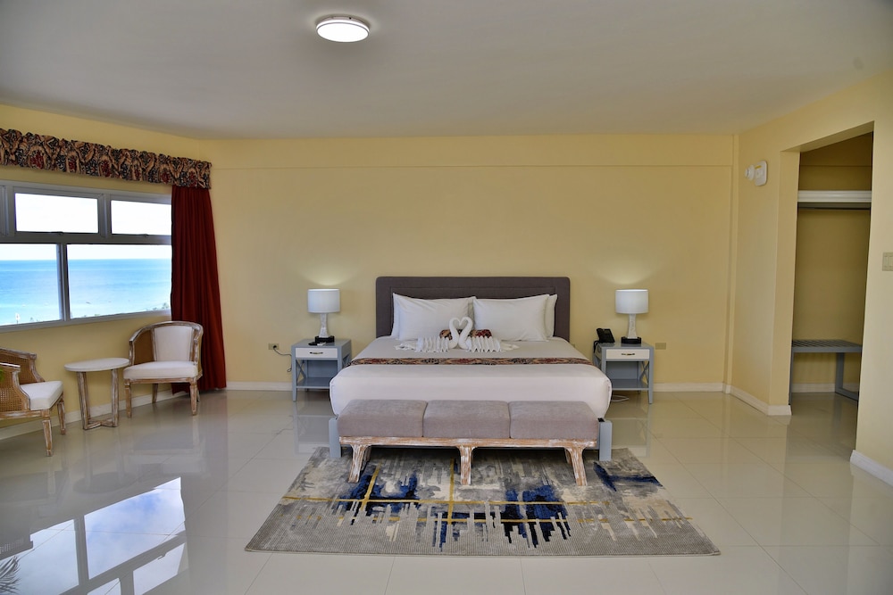 Signature Studio Suite photo 2