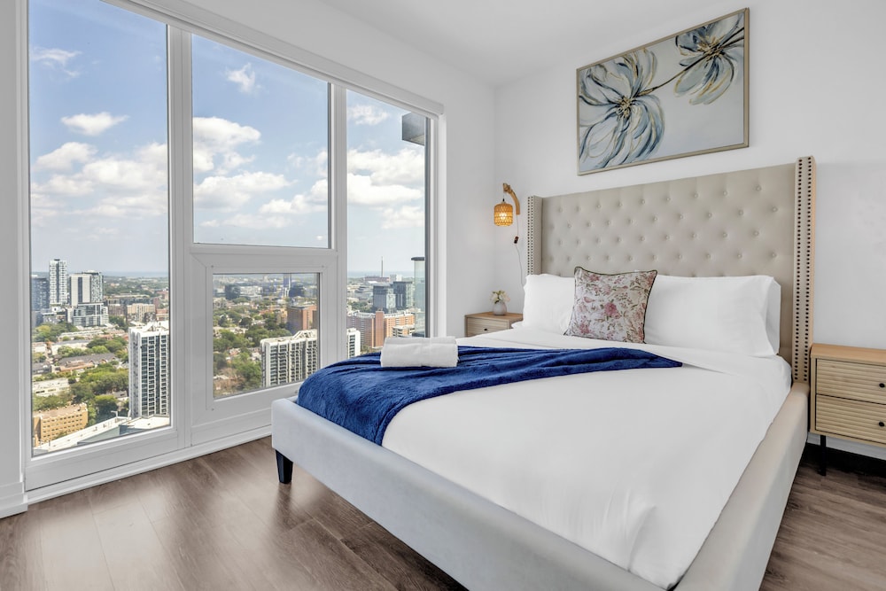 Design Suite, 2 Bedrooms, Balcony, City View