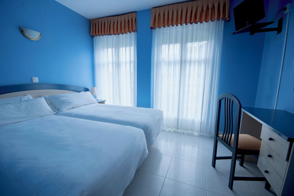 Basic Twin Room, Garden View