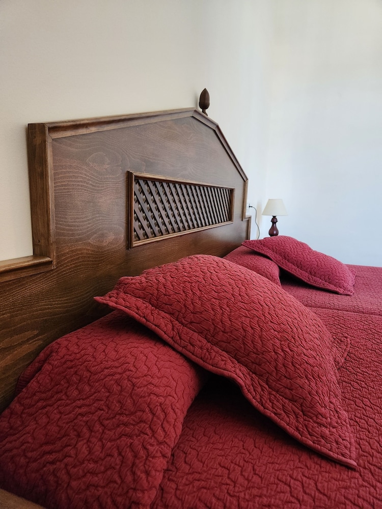 Deluxe Triple Room, City View