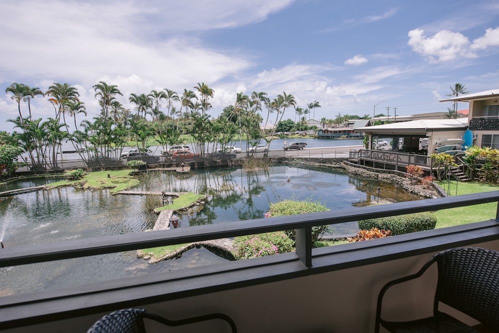 Room, 2 Double Beds, Balcony, Bay View - Photo 8