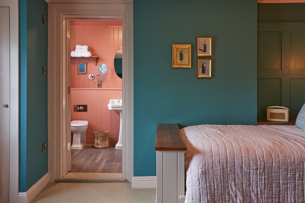 SNUG ROOM photo 2