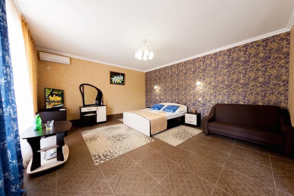 Superior Apartment, 1 King Bed With Sofa Bed, Pool View photo 1