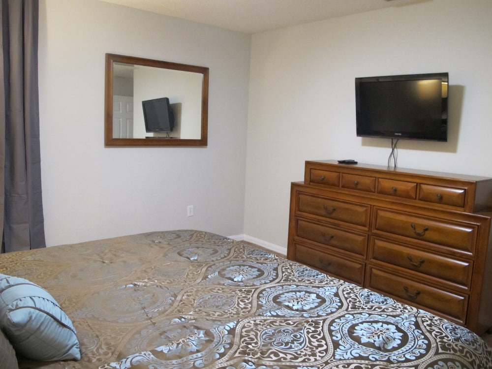 House, Multiple Beds