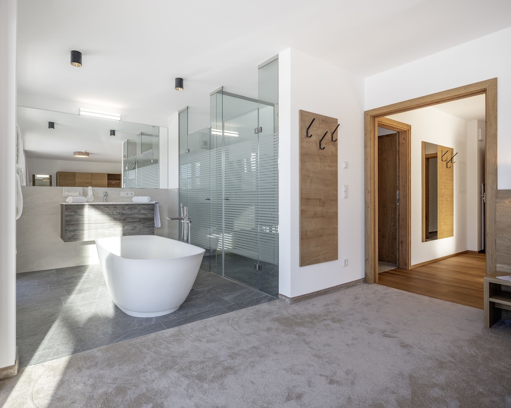 Luxury Apartment, Multiple Beds, Non Smoking, Mountain View photo 2