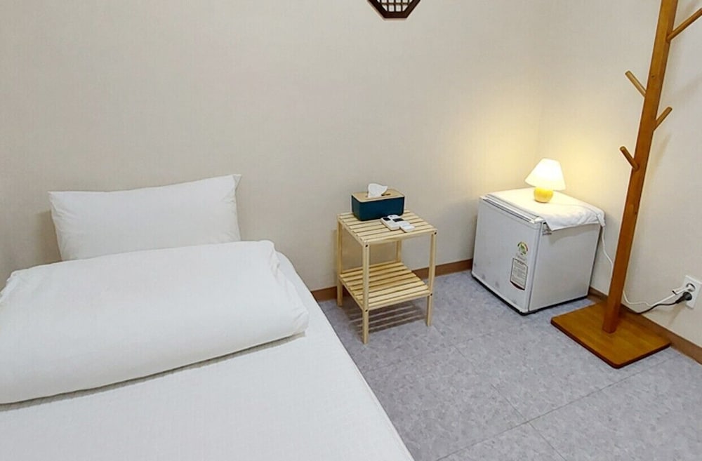 Basic Single Room