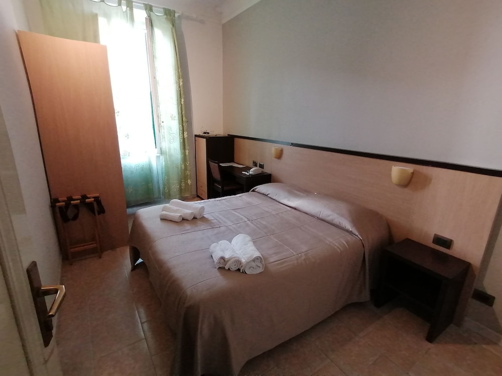 Comfort Room, 1 Queen Bed photo 1