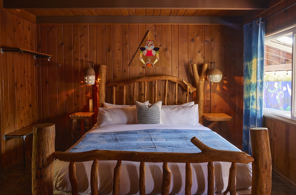 Premium Room, 1 King Bed, Kitchenette photo 1
