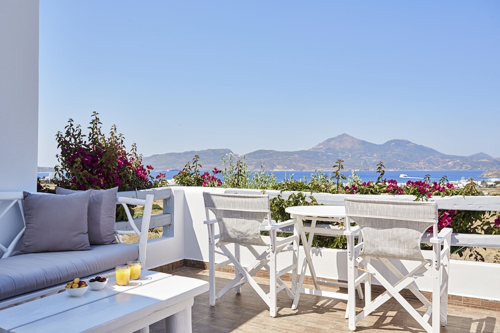Suite, Sea View