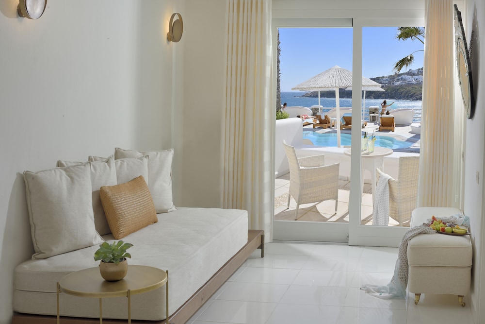 Sunshine Junior Suite with Outdoor Hot Tub, Sea View - Photo 13
