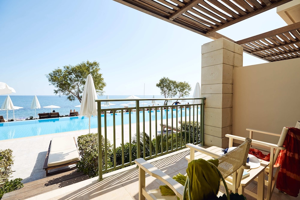 Junior Suite, Pool Access, Beachfront ( AD) - Photo 2