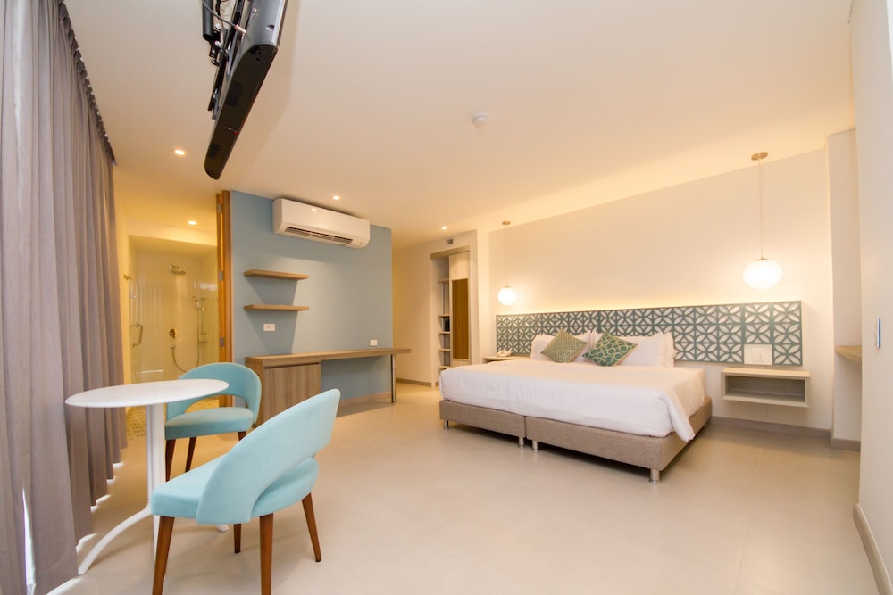 Suite - Photo 2