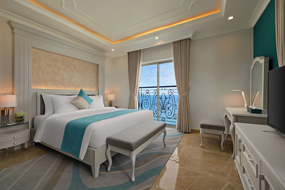 Privilege, Room, 1 King Bed, Sea View