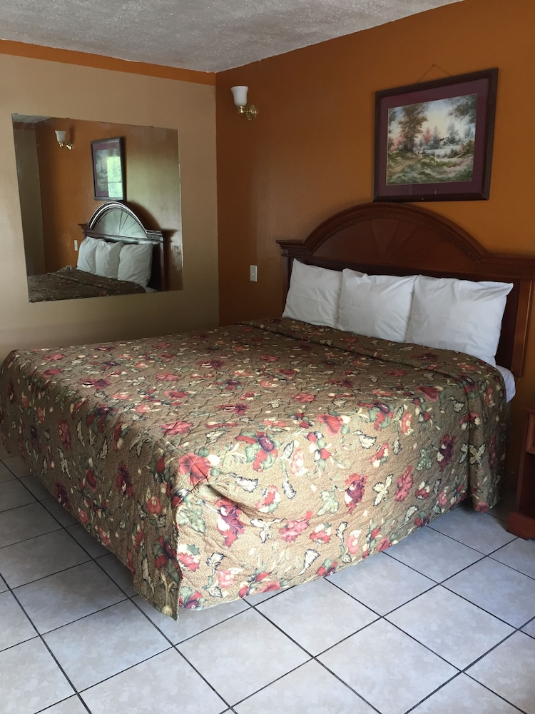 Standard Room, 1 King Bed, Smoking