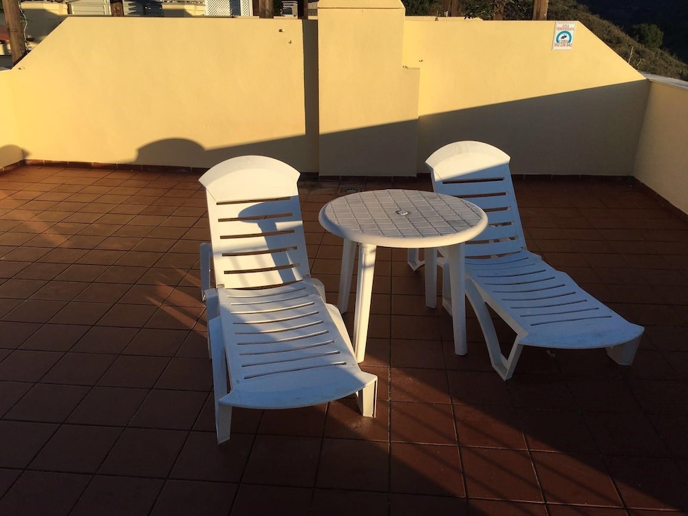 Deluxe Apartment, 3 Bedrooms, Sea View photo 2