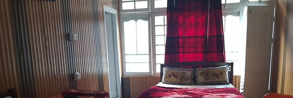 Standard Triple Room - Photo 1