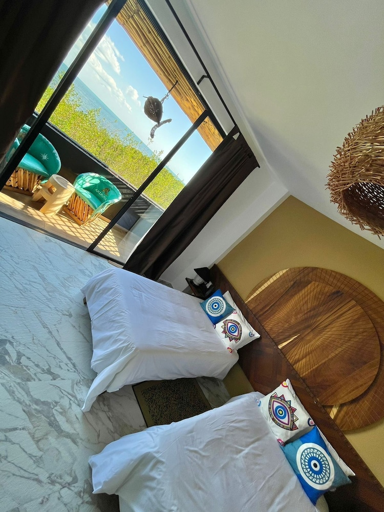 Luxury Twin Room, Partial Sea View photo 2
