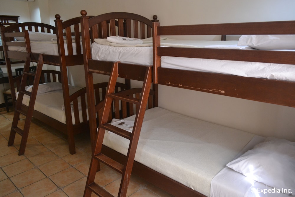 Economy Room (for 4pax) photo 2