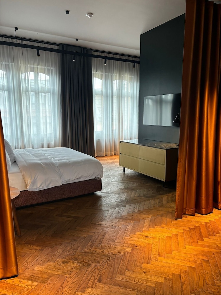Superior Studio Suite photo 3
