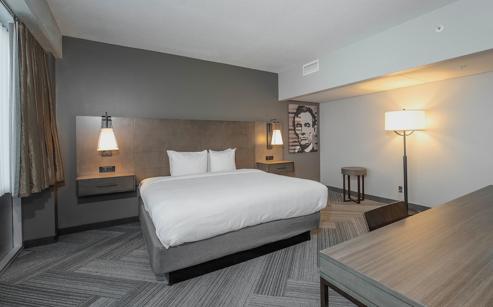 King Suite - Photo 3