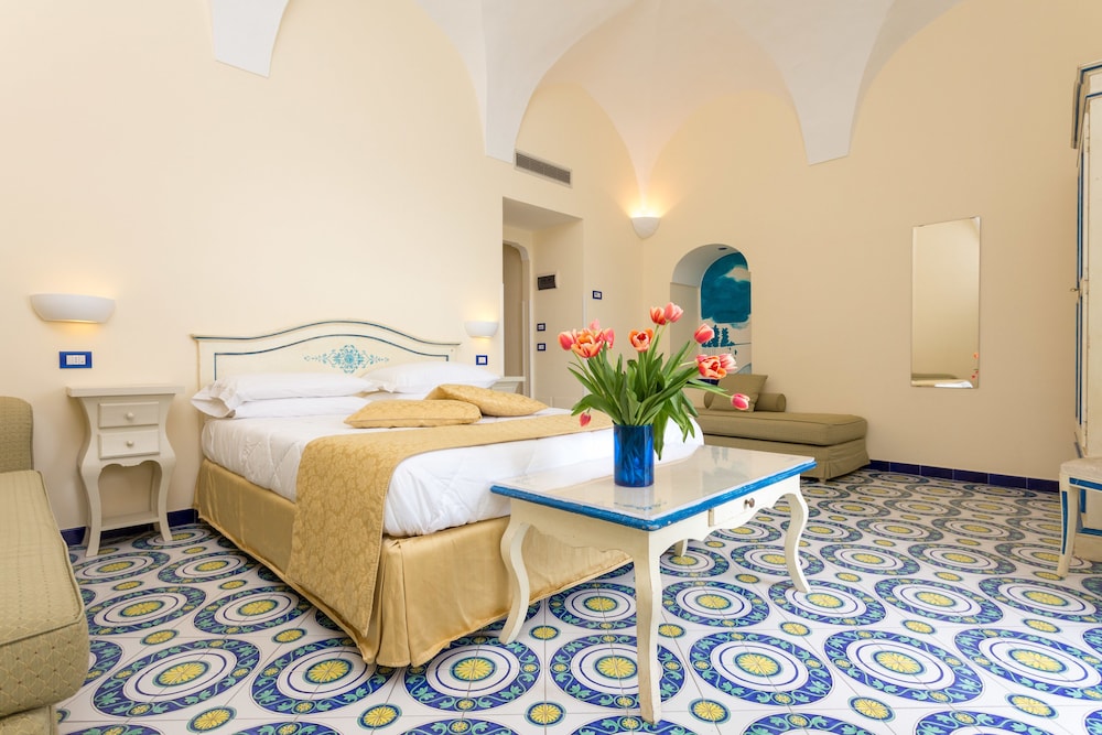 Deluxe Double or Twin Room, Sea View - Photo 1