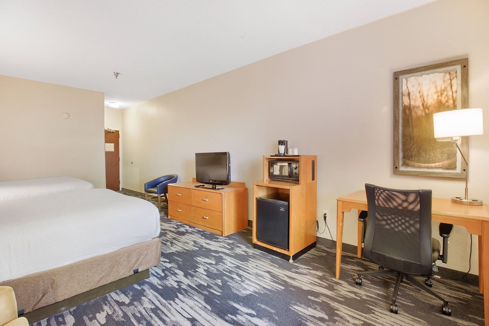 Room, Multiple Beds - Photo 2